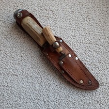 SCHNEIDTEUFEL? Jagdmesser Messer sehr alt Fahrtenmesser Duo in Lederscheide