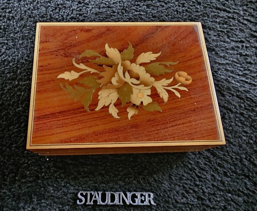 Alte spieluhr holz aufziehbar - holz,