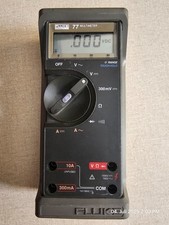 Messgerät Multimeter   Fluke