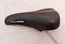 Neuer gepolsterter kleiner