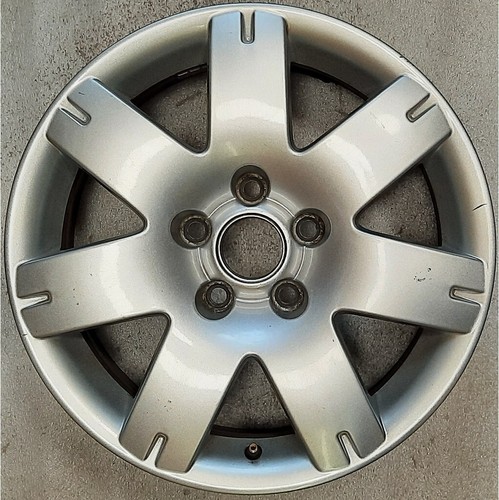 Original alufelge 7x16 et37 - vw,