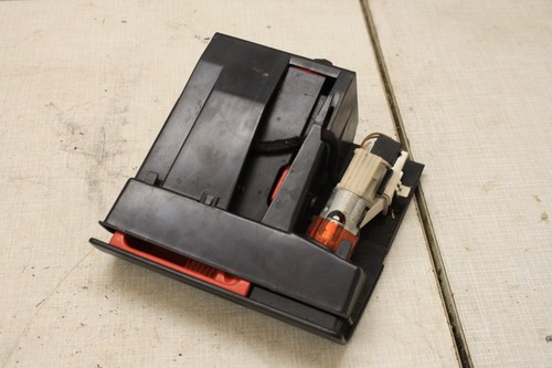Audi aschenbecher vorn - audi, 8l