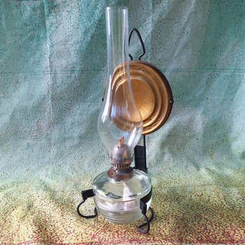 Alte wandpetroleumlampe mit - alte,
