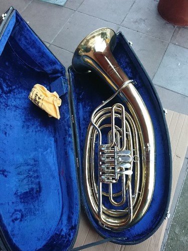 Miraphone wagner tuba - f,