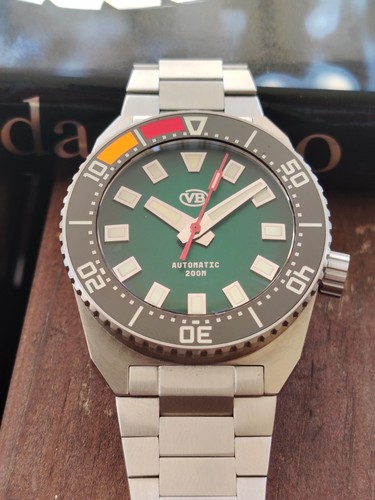Van banner diver - van,