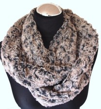 Loopschal Webpelz Schal Loop Langhaar Rosen hell kuschelig kreativ.atelier