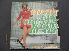SINGLE VON TONIA  EIN GRÜNES