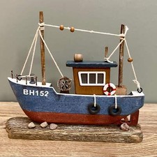 Rustikales Holzboot Angeln