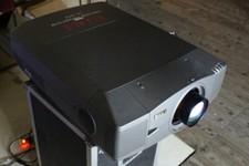 *Eiki LC-XT4*Beamer Projektor 12000Lumen projector|Sanyo PLC-XF46/Christie LX120