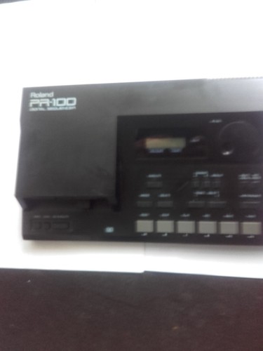 Roland 100 digital - roland,