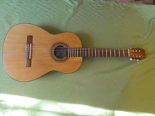 Konzertgitarre von Jose