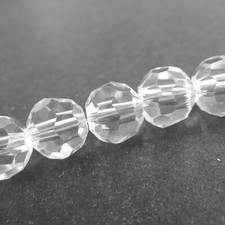 Glasperlen facettiert