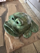 Froschfigur handgetöpfert