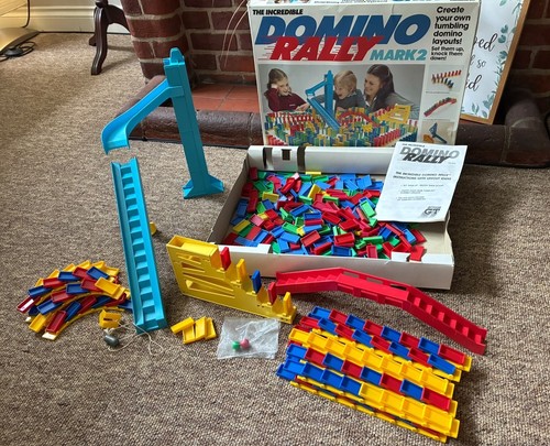 Action incredible domino - action,