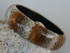 Armreif 65 mm Durchmesser Holz und Schlangen Optik