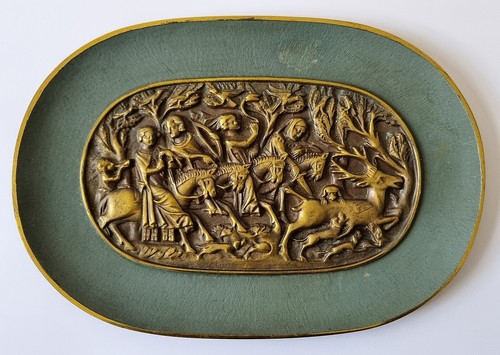 Schöner wandteller aus bronze - schöner,