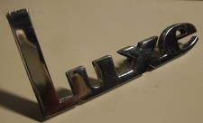 Borgward Isabella de Luxe, Schriftzug "Luxe", Chrom sehr gut erhalten