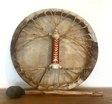 Deko Terre Schamanentrommel Ziege Viking Fell 50cm mit Schlägel Wikinger Leder