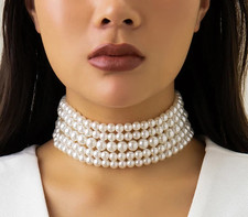 Schönes Perlen Halsband