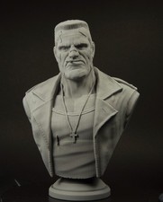 Büste aus Resin. MARV. Sin