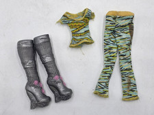 Monster High Schuhe & Kleidung