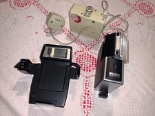 Konvolut 3 Blitzgeräte Löwe Optatron NC 39, Metz 40 CT 4 und Euroblitz