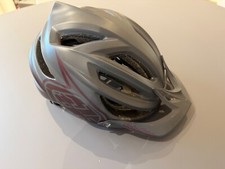 Troy Lee Designs A2 MIPS Decoy Helm, Grey/Sangria, M/L