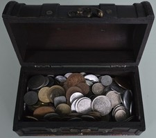 MDS SCHATZKISTE PIRATENTRUHE MIT 1000 g MÜNZEN AUS ALLER WELT     #27