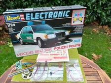 Revell 8014 ELECTRONIC 1:24 von 1989 POLIZEI Mercedes Benz 300 E --NEU + OVP--