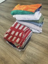 Buntes Handtuchset (Handtücher und Bade-Saunatücher) verschiedene Grössen