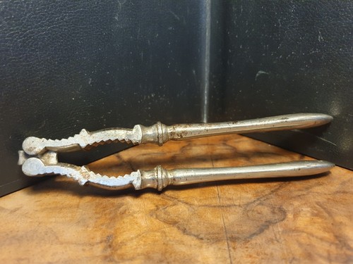Antiker metall nussknacker - antiker, um