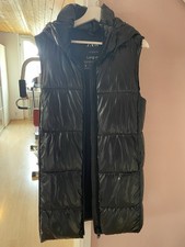 Schwarze lange Weste - ZARA /