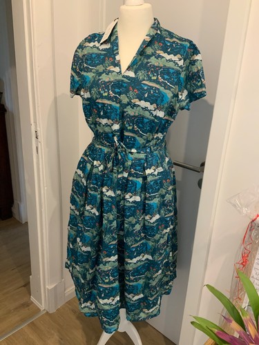 Damenkleid mit maritimen