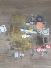 Zubehörteile zum Bau eines