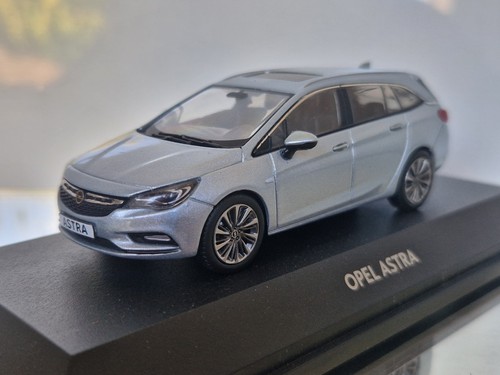 Opel astra sports tourer - k,