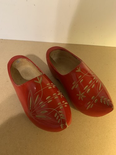 Vintage rote traditionelle