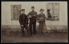 Ansichtskarte Drei Männer mit Gitarre, Laute und Geige 