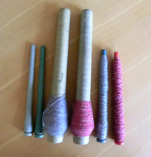 Web Spulen 4 Spulen  mit und ohne Garn 2 Garnspulen