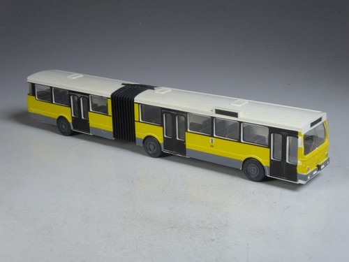 Wiking mercedes 305 - o,