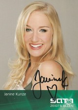 original signiertes Autogramm von Janine Kunze