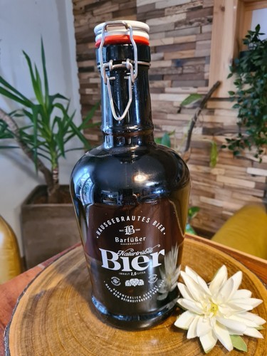 Riesengroße bierflasche bier - riesengroße,