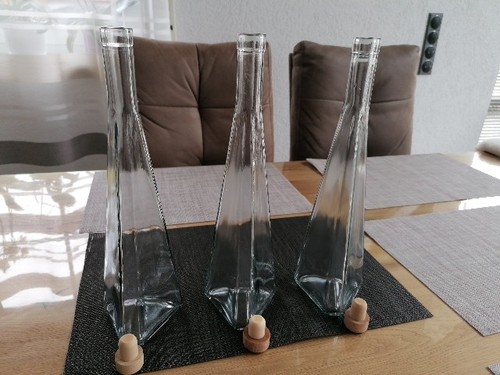 Glasflasche leer mit - leer,,
