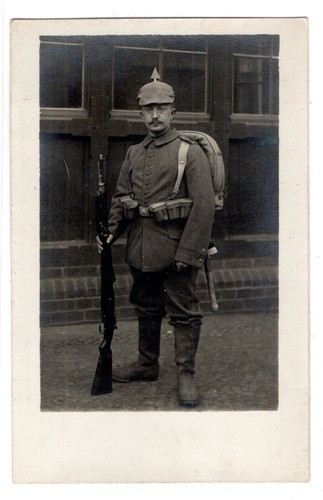 Foto soldat uniform gewehr - ak,