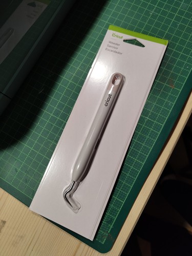 Cricut single weeding tool - weeding,