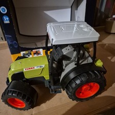 Bruder Spielzeug 02110 Claas Nectis 267 F Traktor Schlepper Trecker Bulldog Neu