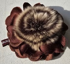 Pelz Brosche Rex Anstecker Klammer Haar 2in1 Schmuck Mode Fell Blume EFD Braun