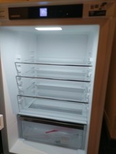 Einbaukühlschrank 88 cm ohne Gefrierfach von Liebherr, 1 Jahr alt