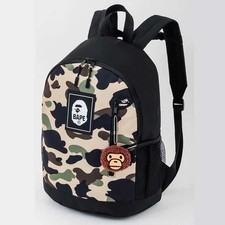 BAPE KIDS by A Bathing Ape Camo Rucksack mit MILO Charm 2022 Frühling Sommer