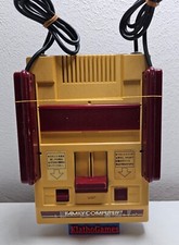 Famicom  NES Konsole  Nintendo
