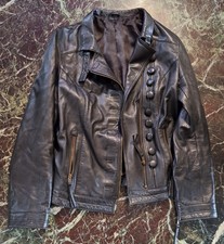 Markenlose Damenlederjacke